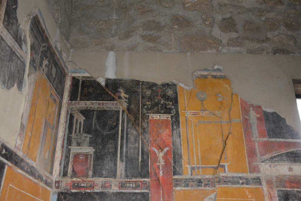 V.4.a Pompeii. March 2018. Room ‘g’, upper east wall in north-east corner.
Foto Annette Haug, ERC Grant 681269 DÉCOR.