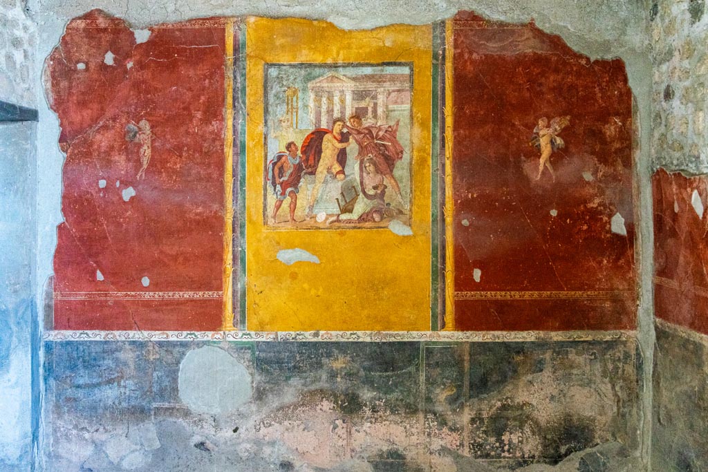 V.4.a Pompeii. October 2023. Room ‘f’, looking towards east wall. Photo courtesy of Johannes Eber.