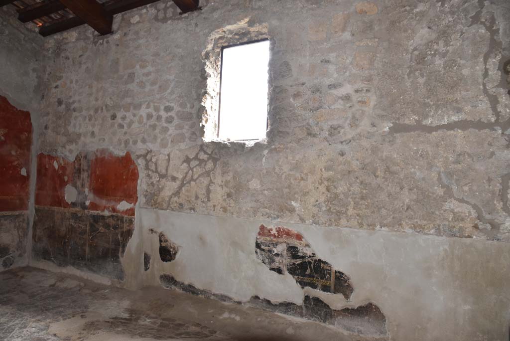 V.4.a Pompeii. March 2018. Room ‘f’, looking towards south wall.
Foto Annette Haug, ERC Grant 681269 DÉCOR.