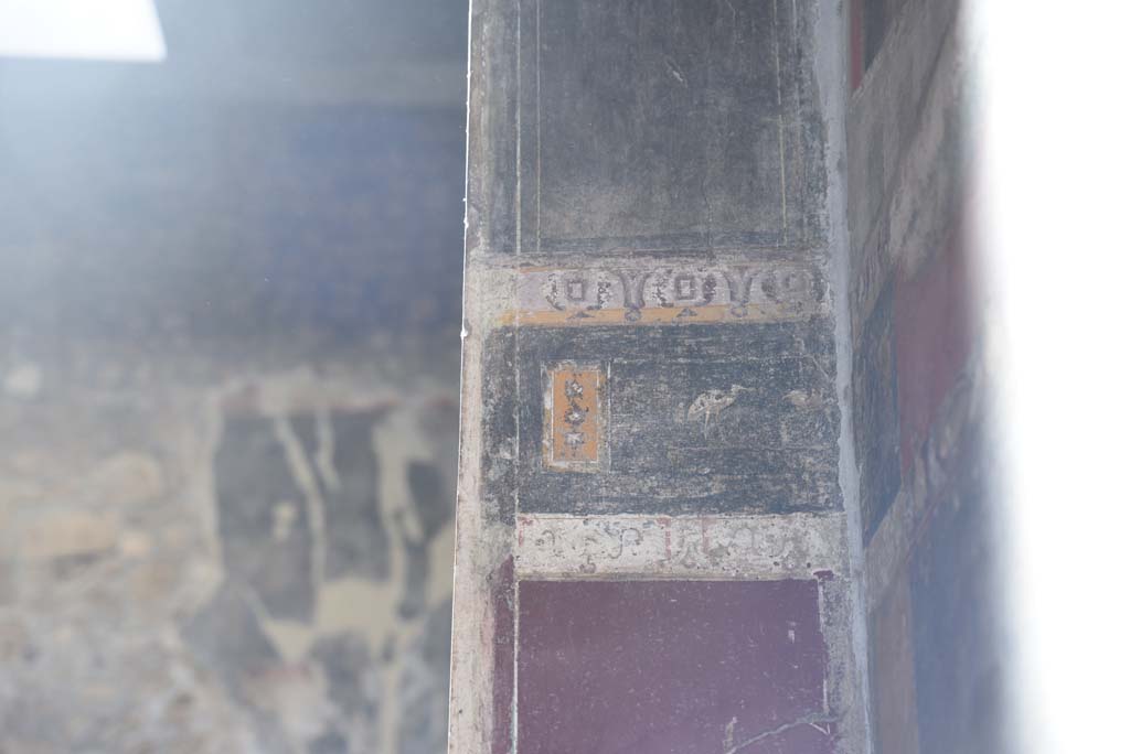 V.4.a Pompeii. March 2018. Room ‘h’, detail from west wall in north-west corner.
Foto Annette Haug, ERC Grant 681269 DÉCOR.