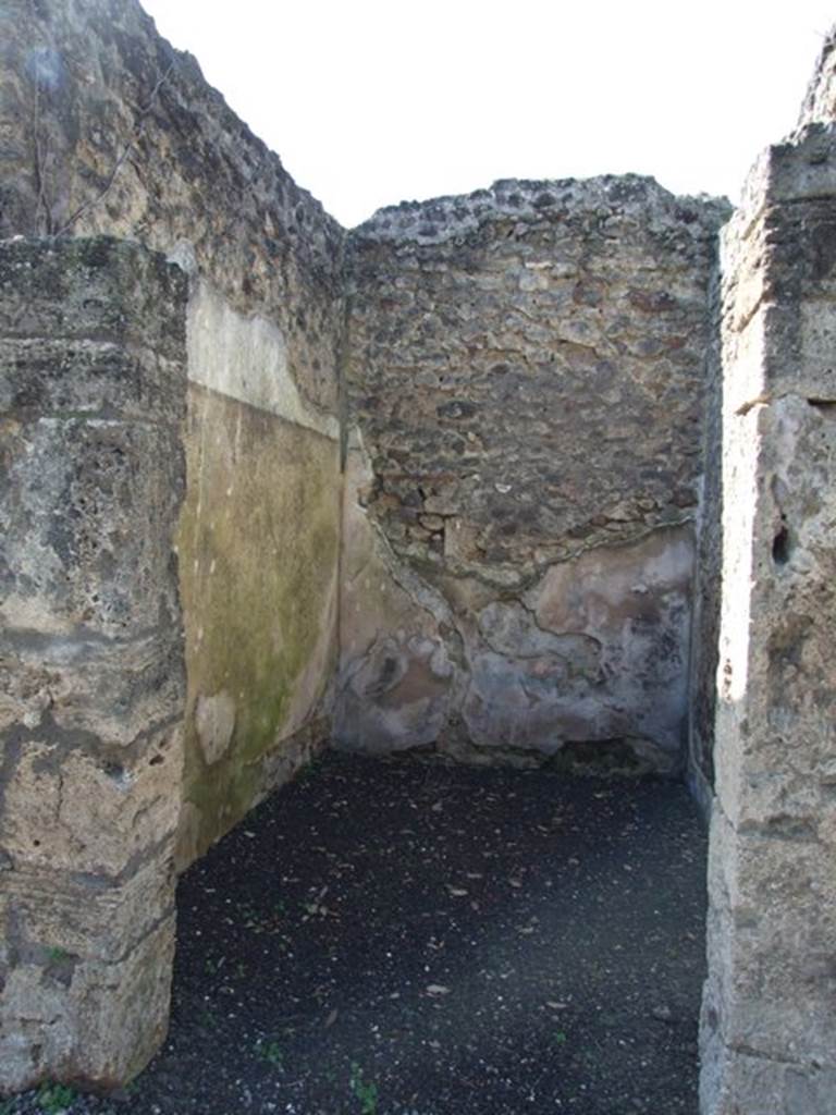 V.5.3 Pompeii. March 2009. Room 12 on west side of peristyle.