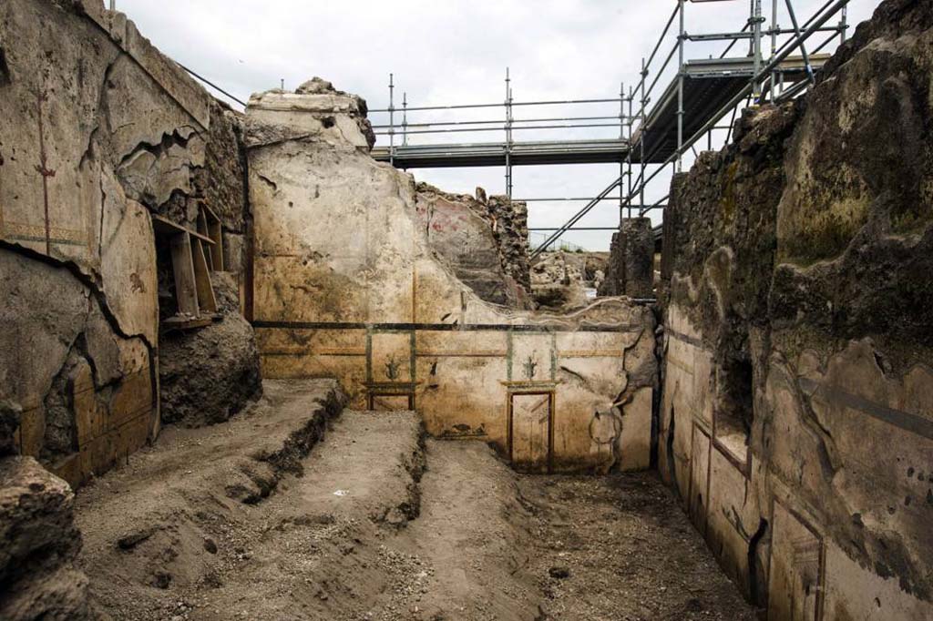 V.7.7 Pompeii. 2018. Room to the west of the entrance, looking towards east wall.
Photograph © Parco Archeologico di Pompei.