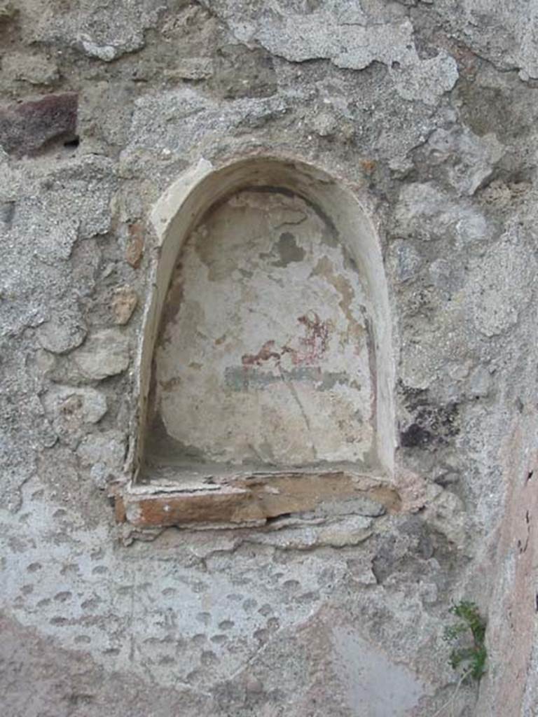 VI.1.1 Pompeii. May 2003. Niche with vaulted ceiling, on north wall. Photo courtesy of Nicolas Monteix.