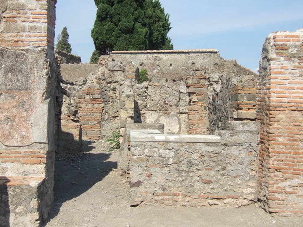 VI.1.2 Pompeii. September 2005. Entrance.