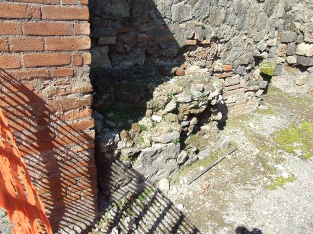 VI.1.4 Pompeii. March 2009. Structure on north side of entrance.