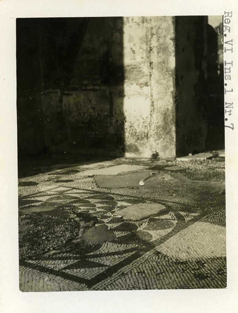 VI.1.6 Pompeii but numbered on photo as VI.1.7. Pre-1937-39. Looking across mosaic in centre of floor.
The door to the atrium of VI.1.7 can be seen in the upper right.
Photo courtesy of American Academy in Rome, Photographic Archive. Warsher collection no. 1314.