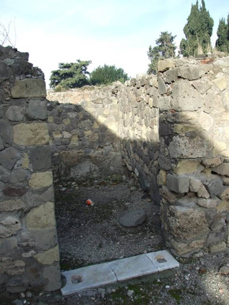 VI.1.7 House of the Vestals. Room 1 on north side of atrium.