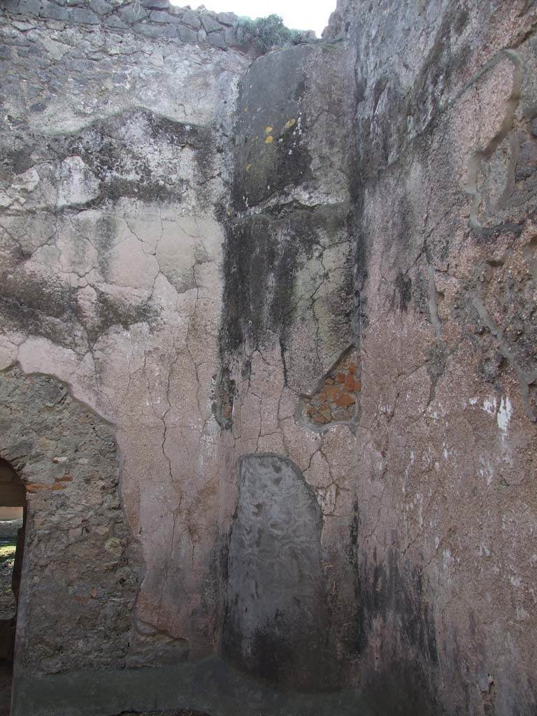 VI.1.7 Pompeii. December 2007. Room 14, south-west corner.