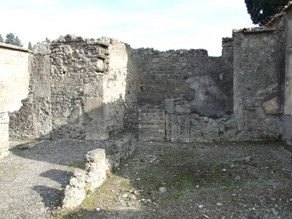 VI.1.7 House of the Vestals. Room 35 looking east.
