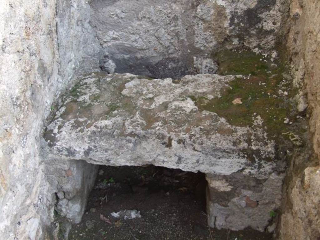 VI.1.10 Pompeii. December 2007. Room 11. Latrine in Kitchen.