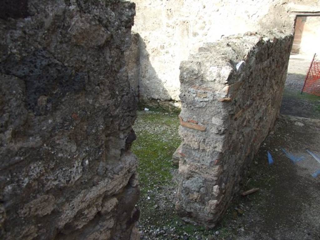 VI.1.10 Pompeii. December 2007. Doorway to room 14.