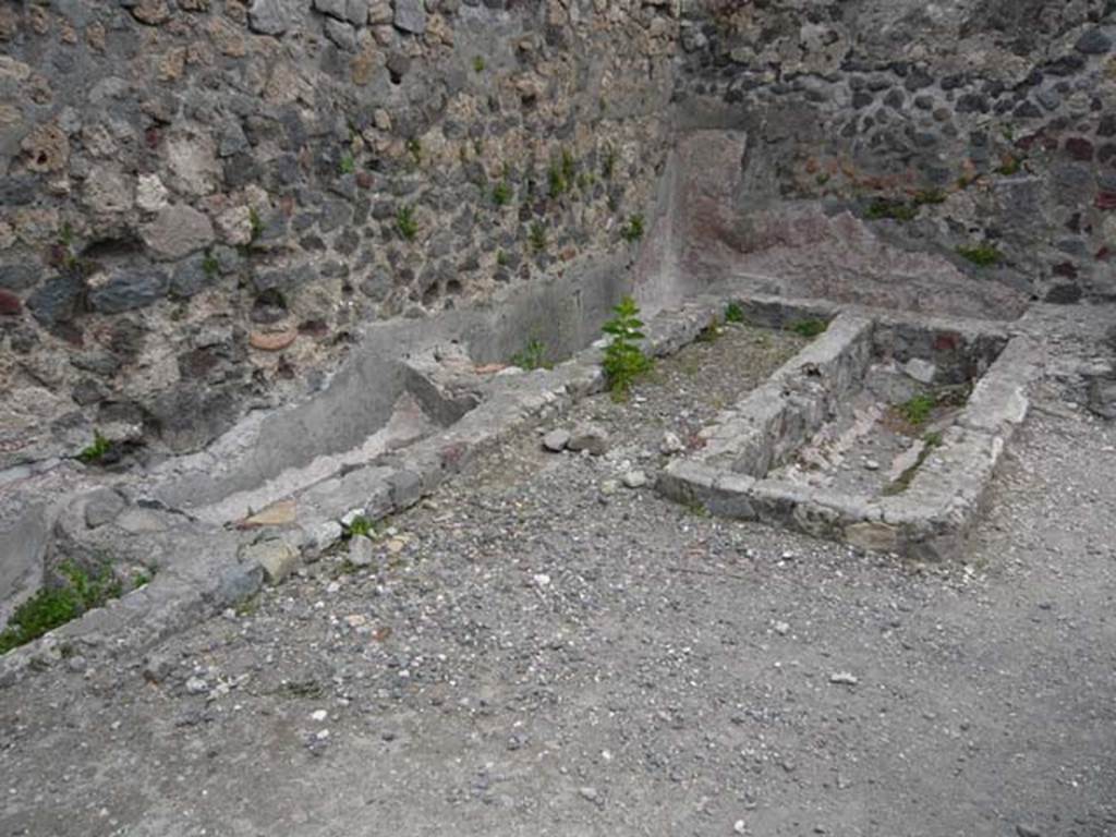 VI.1.15 Pompeii. May 2012. Looking towards vats in north-east corner.
Photo courtesy of Buzz Ferebee.
