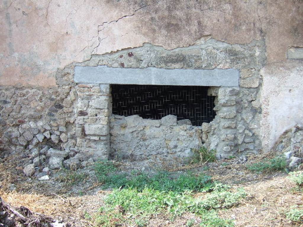 VI.1.26 Pompeii. September 2005. Looking west.
