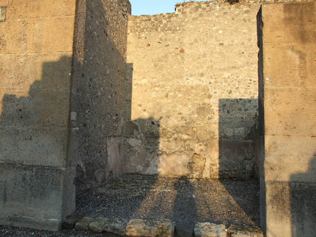 VI.2.2 Pompeii. Shop. December 2006. Entrance.