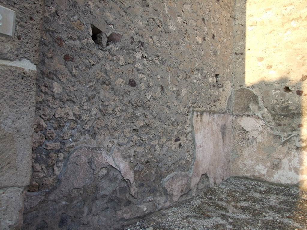 VI.2.2 Pompeii. Shop. December 2006. North wall.