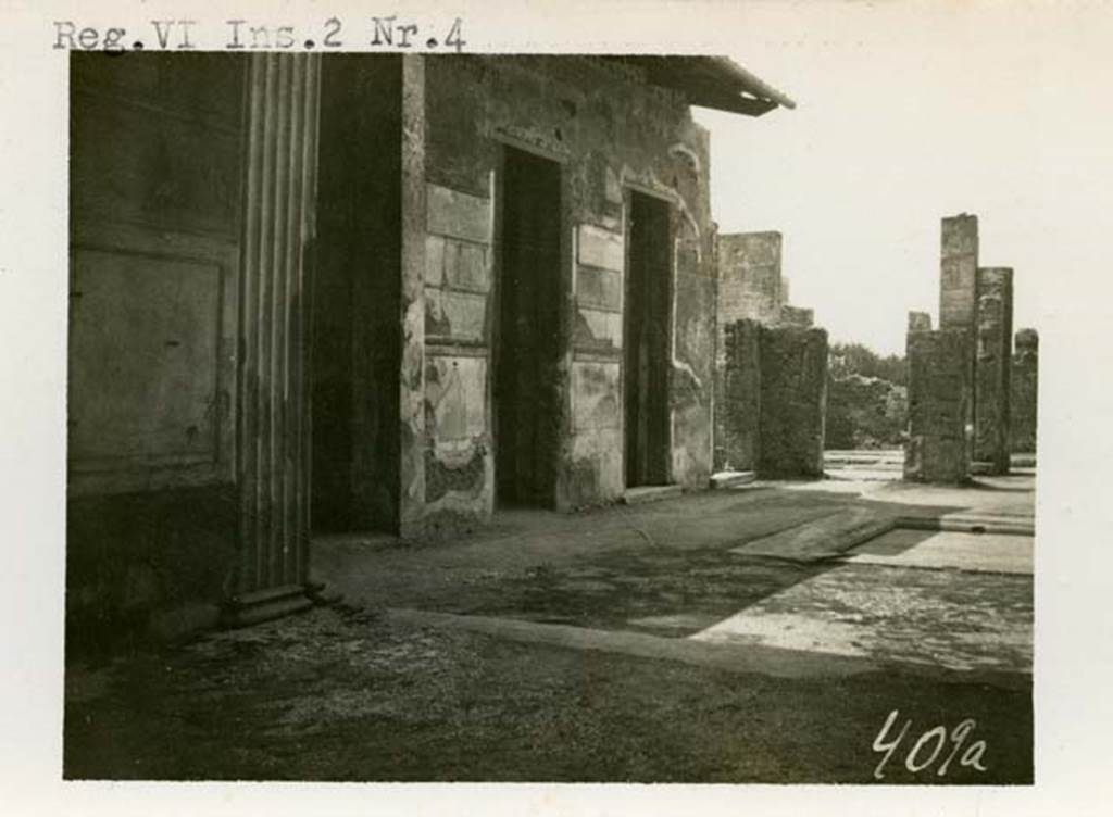 VI.2.4 Pompeii. 1937-1939. Looking south-west across rooms on south side of atrium, from tablinum. Photo courtesy of American Academy in Rome, Photographic Archive.
Warsher collection no. 409a.