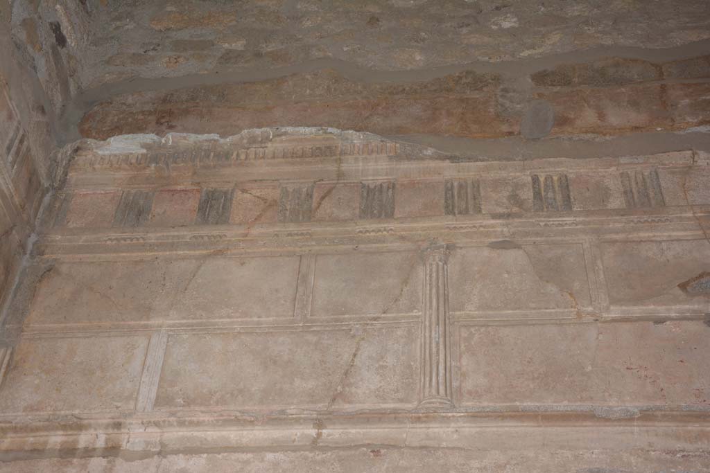 VI.2.4 Pompeii. March 2019. Detail from upper east wall at north end, in cubiculum on south side of atrium.
Foto Annette Haug, ERC Grant 681269 DÉCOR.