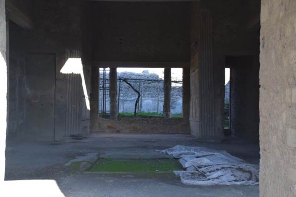 VI.2.4 Pompeii. November 2014. Looking east across atrium and impluvium. Photo courtesy of Marie Schulze.