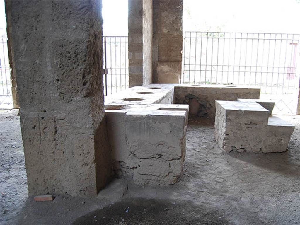VI.2.5 Pompeii. October 2013. Looking west. Photo courtesy of Paula Lock.