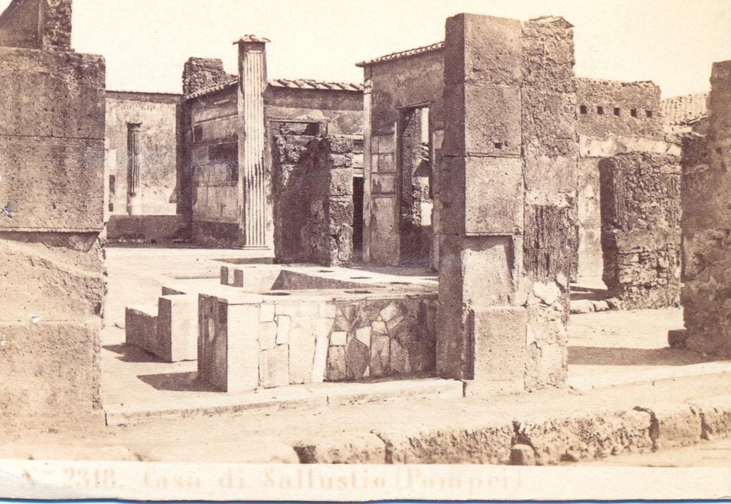 VI.2.5 Pompeii. Between 1867 and 1874.
Entrance to VI.2.4 on the right. Photo by Sommer and Behles no. 2318. Photo courtesy of Charles Marty.