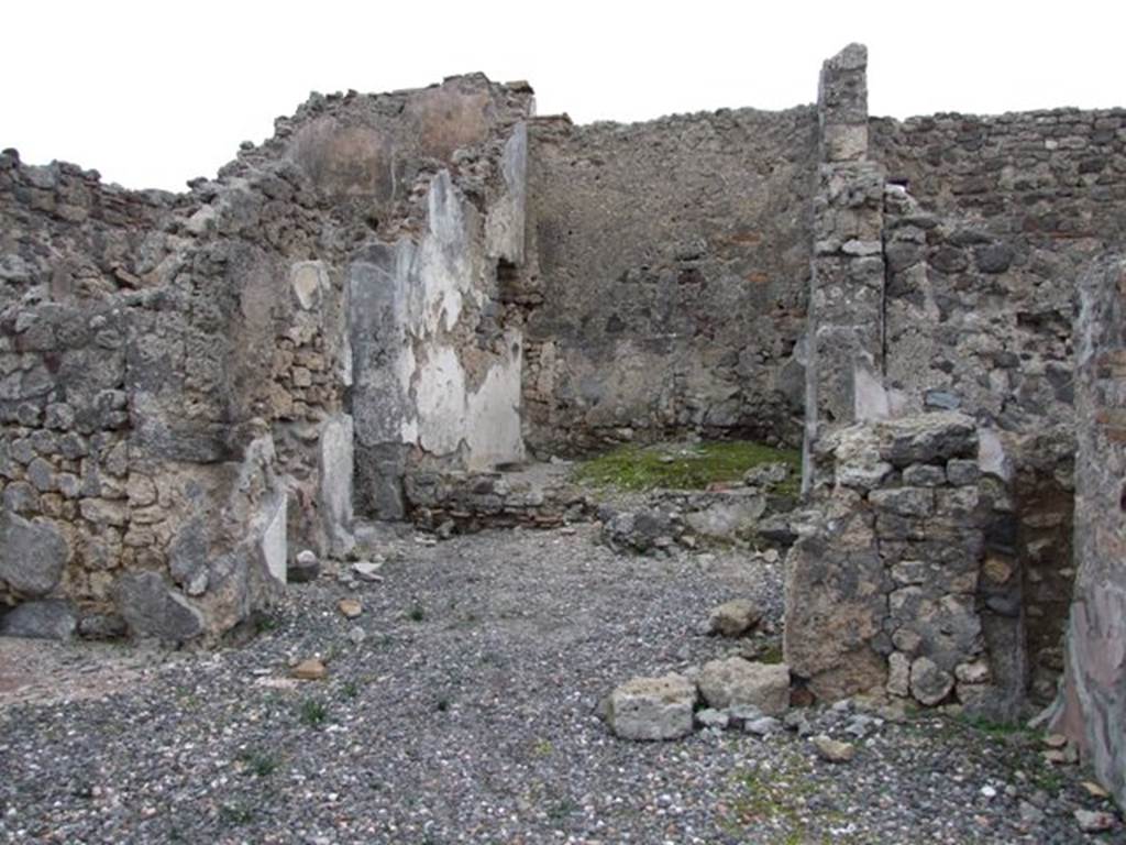 VI.2.10 Pompeii. Small house. December 2007. Looking east across atrium through Tablinum to the small garden.