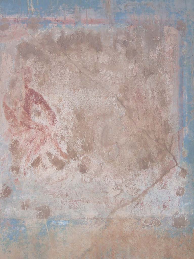 VI.2.14 Pompeii. September 2005.
West wall of triclinium with remains of wall painting of sitting man, cupid and abandoned Ariadne.
See Helbig, W., 1868. Wandgemälde der vom Vesuv verschütteten Städte Campaniens. Leipzig: Breitkopf und Härtel. (p.258, no.1232)
According to Schefold found on the west wall of triclinium was the remains of a wall painting of Heros (demigod), Eros and Nymphe.
See Schefold, K., 1962. Vergessenes Pompeji. Bern: Francke. (T. 168, 1).
According to PAH 1, 3, 52-54, 16th March 1811, the paintings in the middle of the walls were in a bad state when excavated.
Because of this, one could not know what they represented.
See Pagano, M. and Prisciandaro, R., 2006. Studio sulle provenienze degli oggetti rinvenuti negli scavi borbonici del regno di Napoli. Naples: Nicola Longobardi. (p.101)