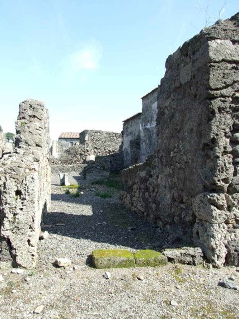 VI.2.17 Pompeii. March 2009. Entrance.