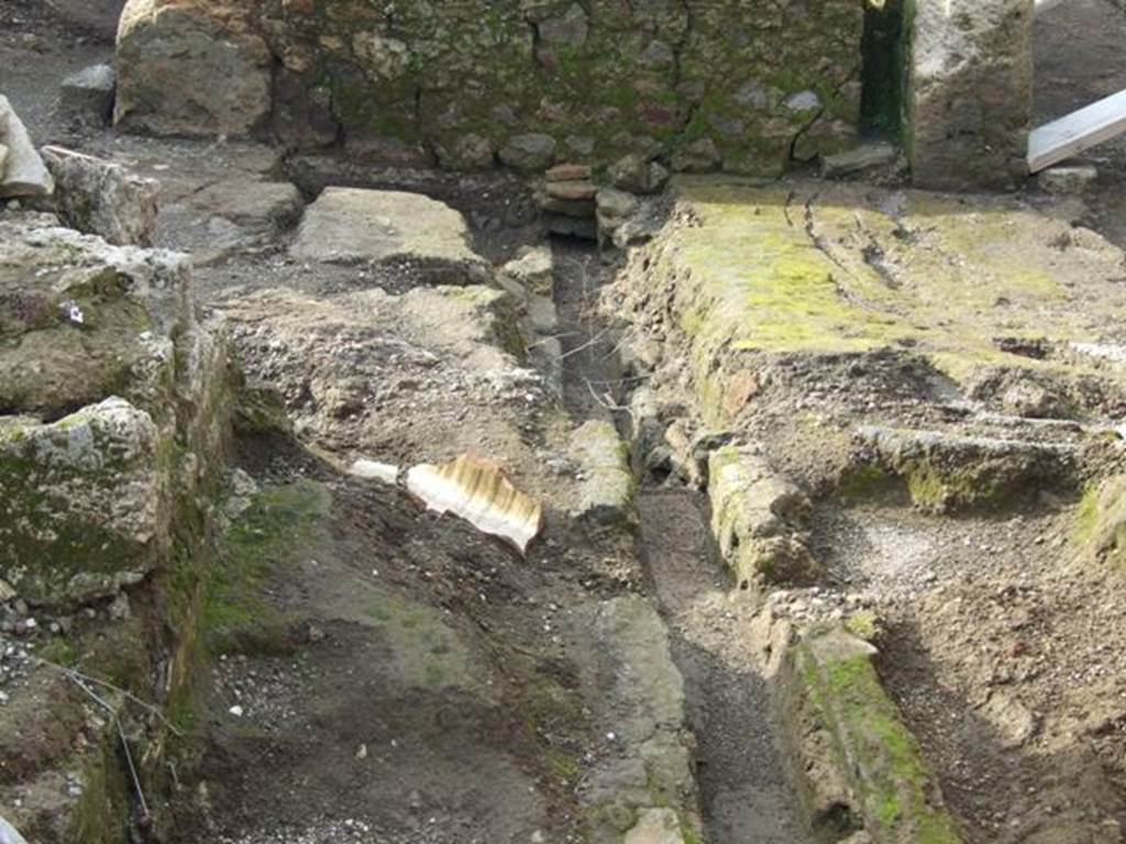 VI.2.19 Pompeii. December 2007. Looking west across excavations to a lower level, under the atrium floor.