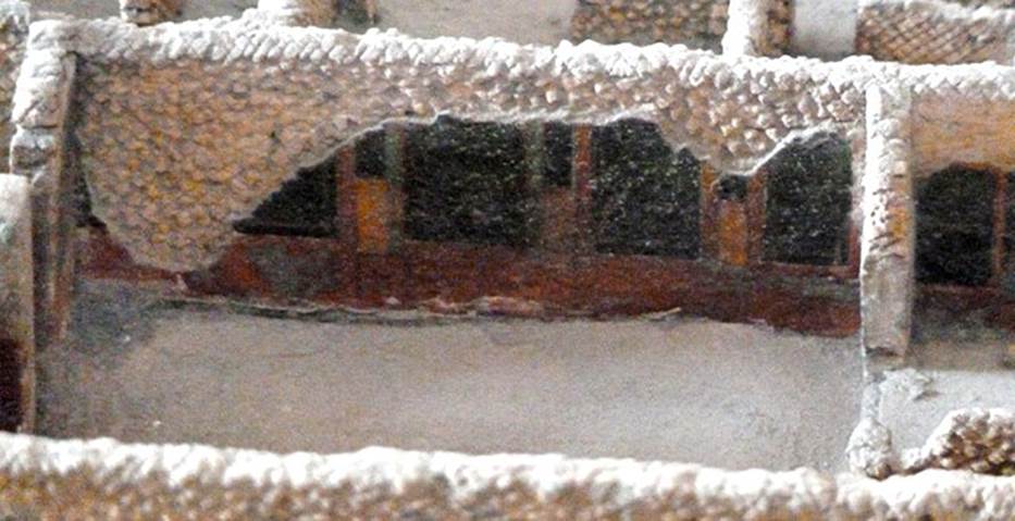 VI.2.22 Pompeii. May 2010. Looking south towards south wall of atrium.
Model as viewed in Naples Archaeological Museum.
