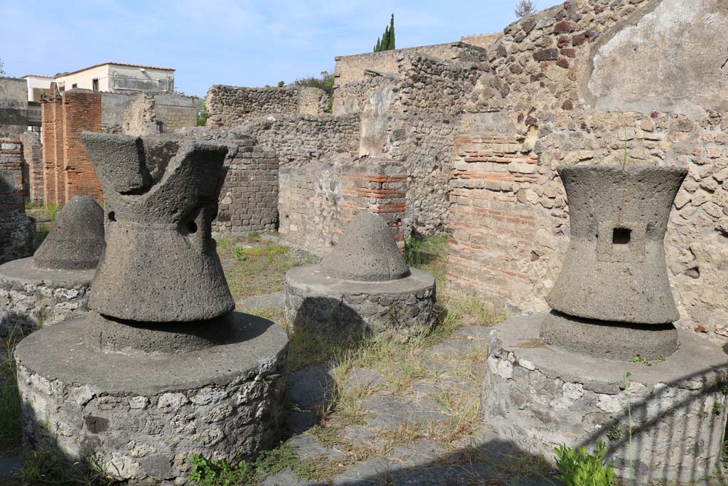 VI.3.3 Pompeii. December 2018.
Room 7, looking north-west across mill-room, towards north wall with doorways to room 8, and stable at VI.3.28. Photo courtesy of Aude Durand.