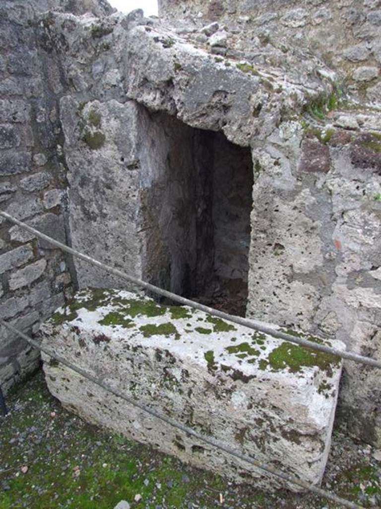 VI.3.3 Pompeii. March 2009. Room 1, South west corner. Small recess under staircase.