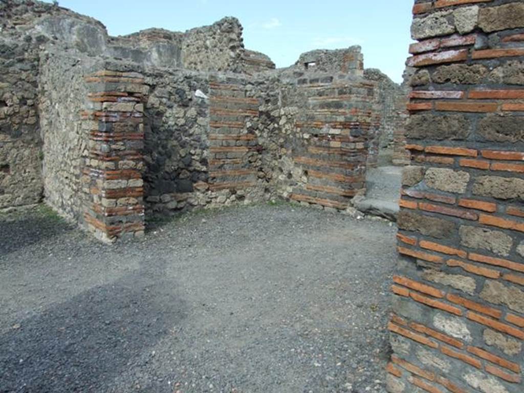 VI.3.3 Pompeii. March 2009. Room 4, Tablinum used as entrance to mill room, on east side of Room 1, Atrium.