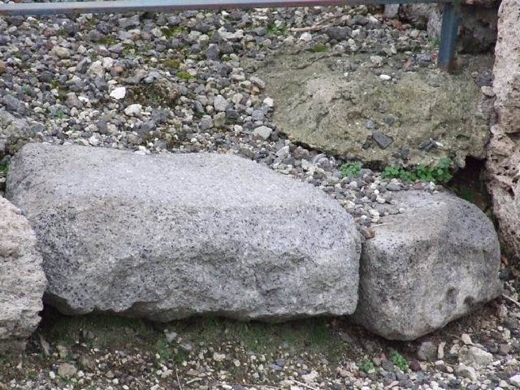 VI.3.11 Pompeii. December 2007. Threshold from street.