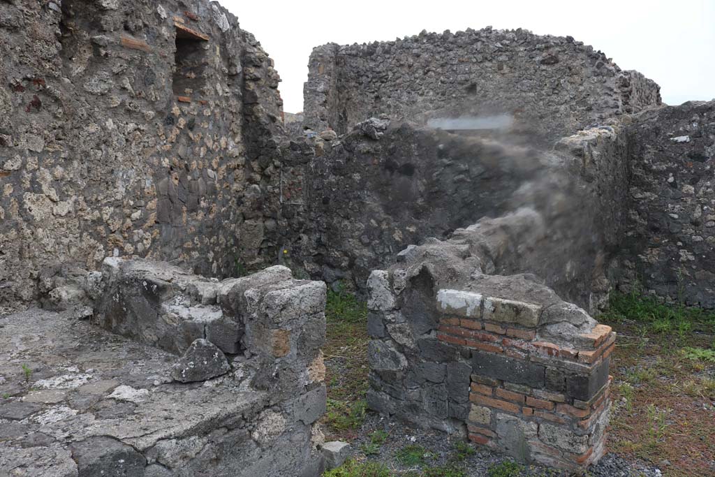 VI.4.1 Pompeii. December 2018. Looking towards doorway of a rear room in south-east corner, possibly a cubiculum. Photo courtesy of Aude Durand.