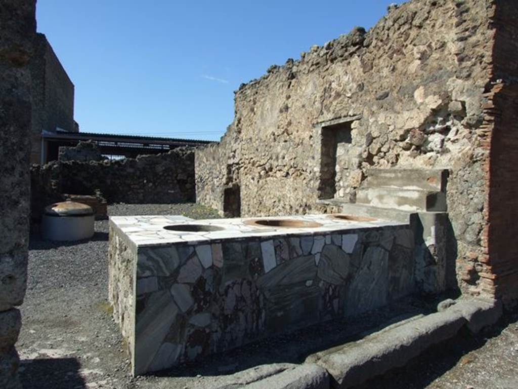 VI.4.8 Pompeii. March 2009. Entrance on Via Consolare. Looking west.