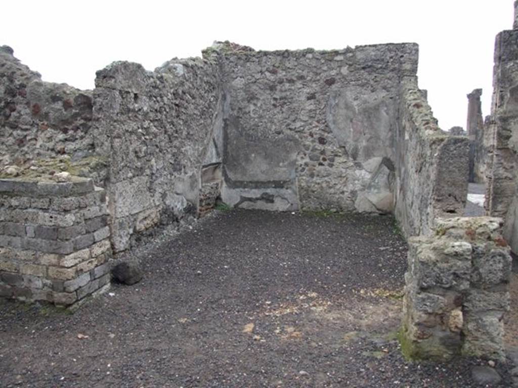 VI.6.1 House of Pansa. December 2007. Room 25 on south side of peristyle.
