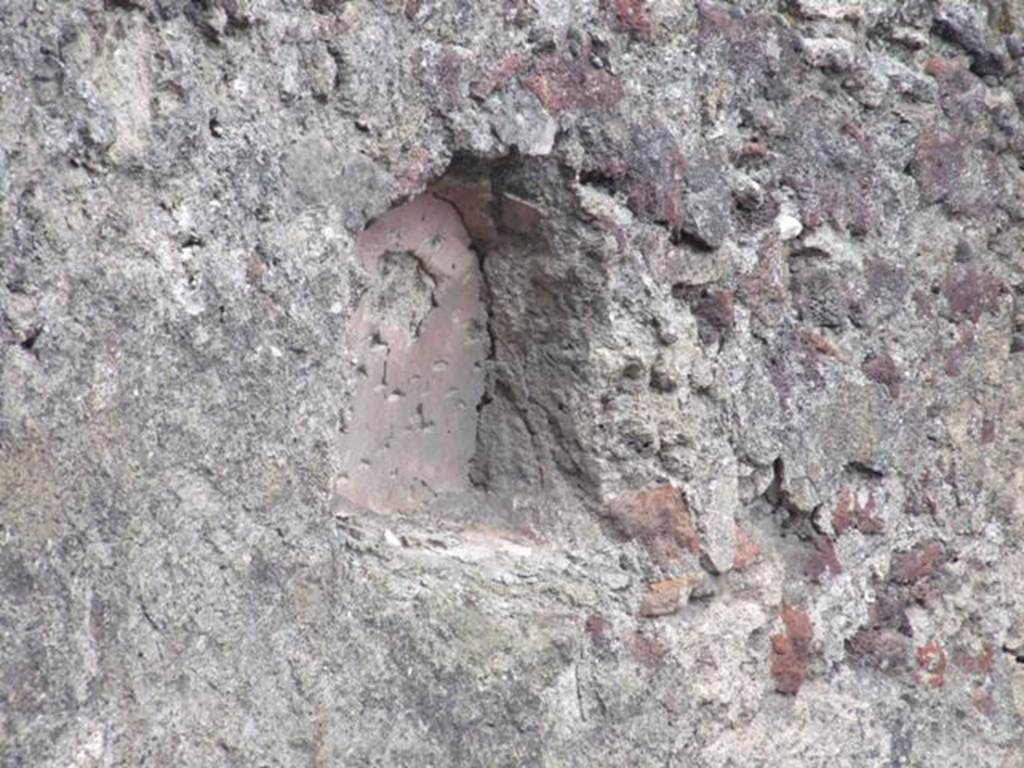 VI.6.2 Pompeii. December 2007. Niche on west wall. According to Boyce, on the west wall was an arched niche, called by Fiorelli la nicchia dei Penati.
See Boyce G. K., 1937. Corpus of the Lararia of Pompeii. Rome: MAAR 14. (p. 47, no. 157) See Pappalardo, U., 2001. La Descrizione di Pompei per Giuseppe Fiorelli (1875). Napoli: Massa Editore. (p. 55)