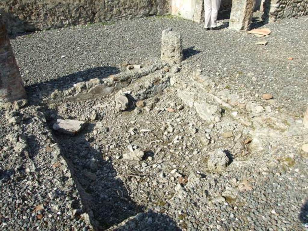 VI.7.3 Pompeii. March 2009. Room 1. Atrium. Remains of Impluvium. Looking north east.