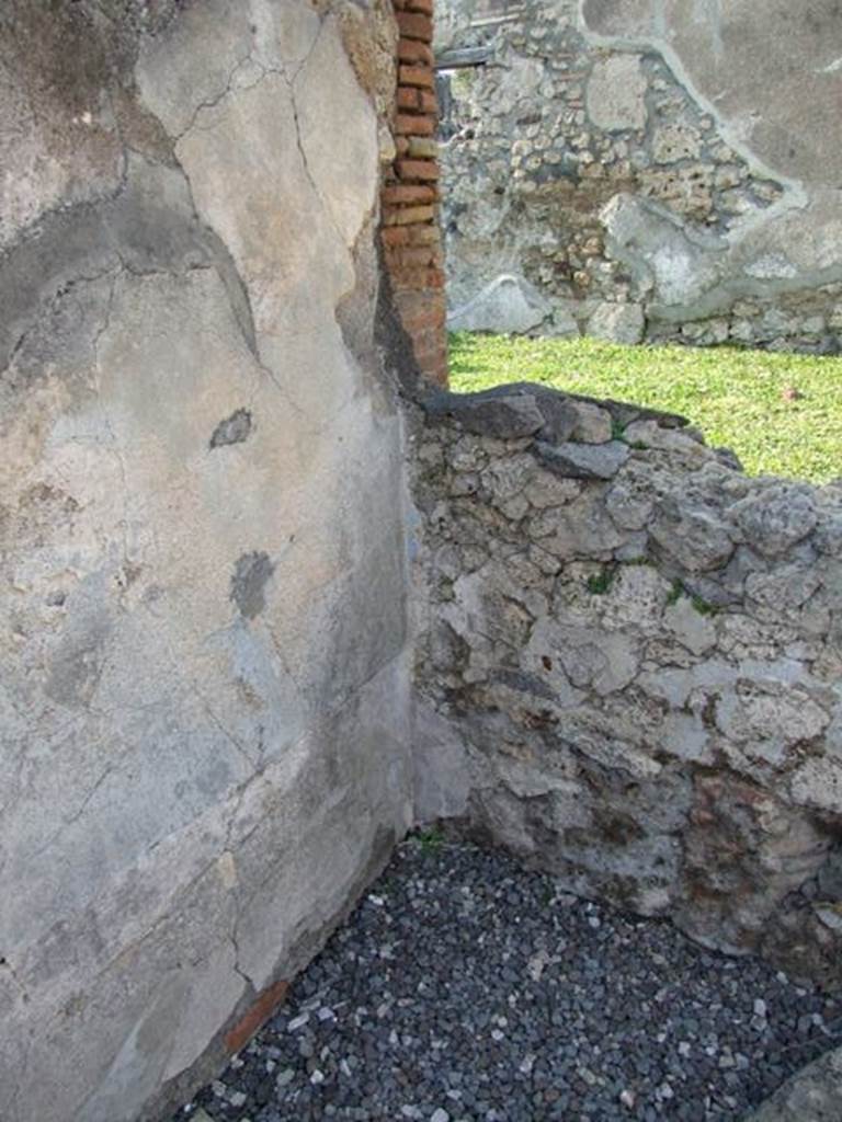 VI.7.6 Pompeii. March 2009. Room 9. North west corner of Tablinum.