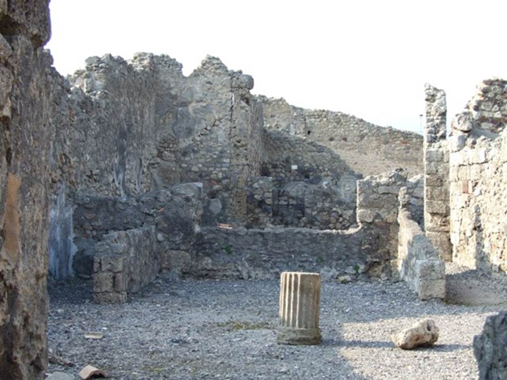 VI.7.7 Pompeii. March 2009. Looking north across Atrium to Tablinum.