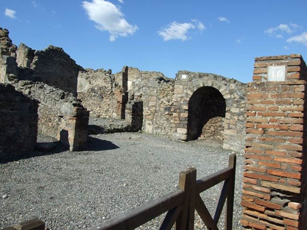 VI.7.10 Pompeii. March 2009. North side looking into VI.7.11.