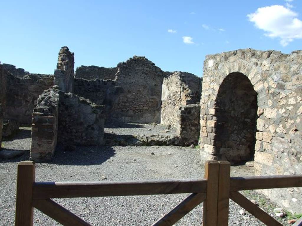 VI.7.11 Pompeii. March 2009. Looking west across atrium.