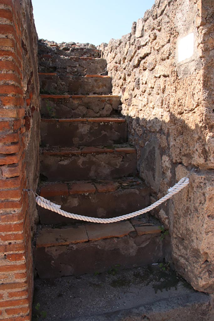 VI.7.12 Pompeii. October 2022.
Looking west towards steps to upper floor. Photo courtesy of Klaus Heese.