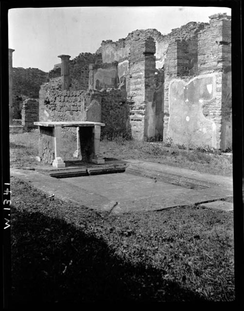 230790 Bestand-D-DAI-ROM-W.1341.jpg
VI.7.19 Pompeii. W.1341. Looking across impluvium, towards north-west corner of atrium.
Photo by Tatiana Warscher. With kind permission of DAI Rome, whose copyright it remains.
See http://arachne.uni-koeln.de/item/marbilderbestand/230790