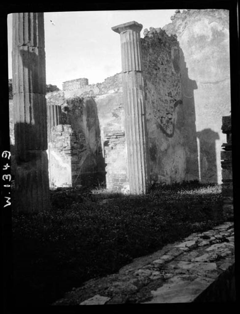 230614 Bestand-D-DAI-ROM-W.1349.jpg
VI.7.19 Pompeii. W.1349. Looking north-west from rear of tablinum towards rooms on north side of peristyle.
Photo by Tatiana Warscher. With kind permission of DAI Rome, whose copyright it remains.
See http://arachne.uni-koeln.de/item/marbilderbestand/230614