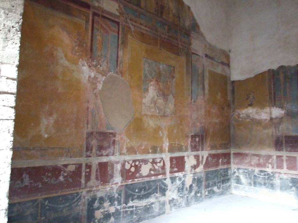 VI.8.3/5 Pompeii. December 2006. Room 12, north wall of dining room.
