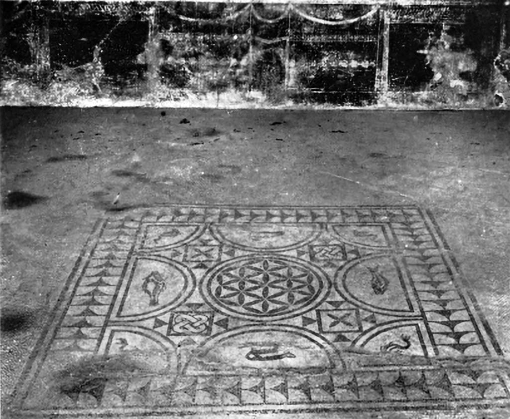 VI.8.3/5 Pompeii. c.1930. Room 12, black and white mosaic flooring with central motif.
See Blake, M., (1930). The pavements of the Roman Buildings of the Republic and Early Empire. Rome, MAAR, 8, (p.117 & Pl.22, tav.4).