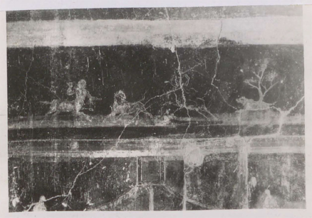 VI.8.3 Pompeii. Pre-1942. Room 12, detail from central panel of predella on south wall.
See Warscher, T. 1942. Catalogo illustrato degli affreschi del Museo Nazionale di Napoli. Sala LXXX. Vol.2. Rome, Swedish Institute, p.52.