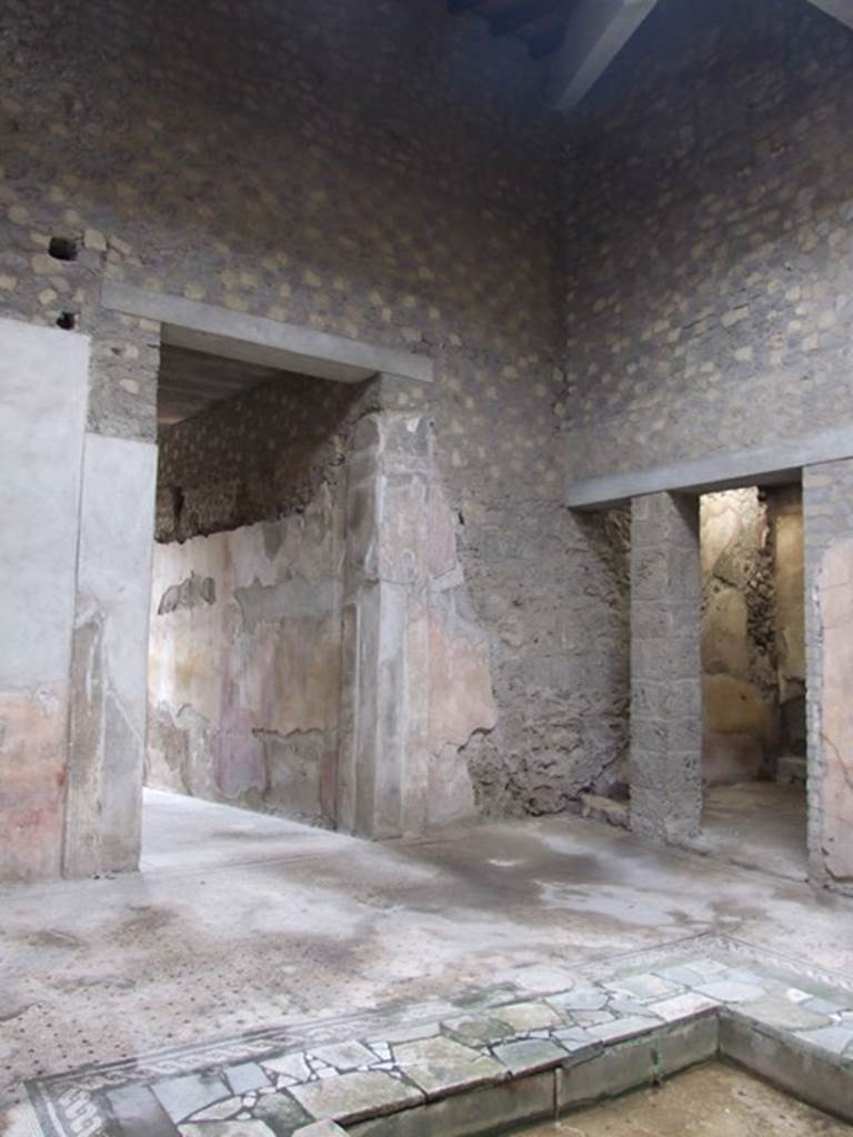 VI.8.5 Pompeii. March 2009. Room 1, atrium. South west corner.
On the south west side of this wall was one of the six panels, more than 4 foot high, that used to adorn the walls of the atrium.
Possible site of the painting of The Judgment of Paris – the picture is now entirely obliterated. See Mau, A., 1907, translated by Kelsey F. W. Pompeii: Its Life and Art. New York: Macmillan. (p.316).