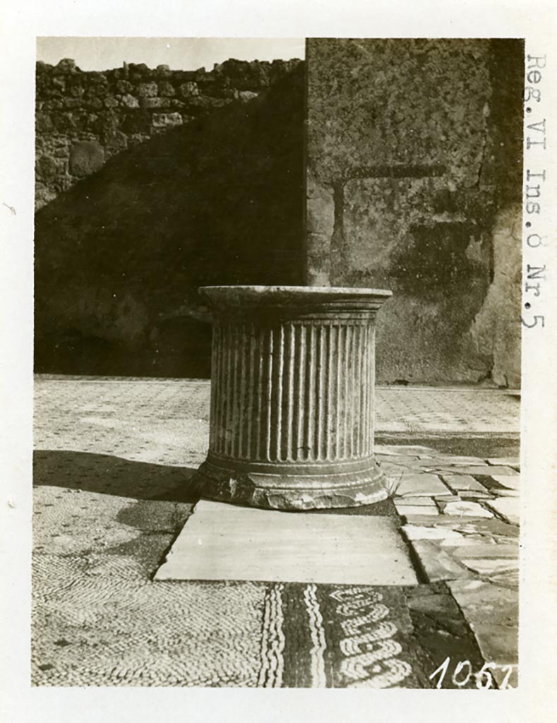 VI.8.5 Pompeii. Pre-1937-39. Room 1, looking east across mosaic flooring in atrium with puteal. 
Photo courtesy of American Academy in Rome, Photographic Archive. Warsher collection no. 1052.
See also Warscher, T. 1942. Catalogo illustrato degli affreschi del Museo Nazionale di Napoli. Sala LXXX. Vol.2. Rome, Swedish Institute, p.29.

